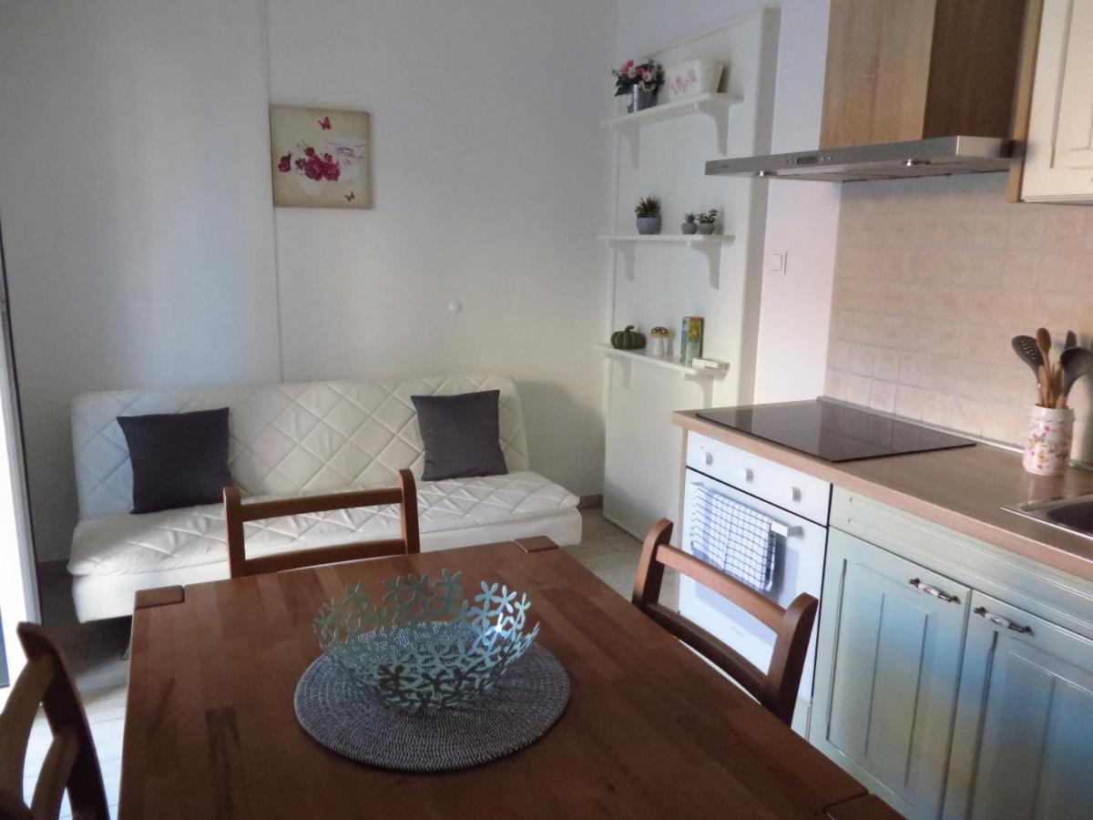 Antonija Apartments With Pool Biograd Na Moru Esterno foto