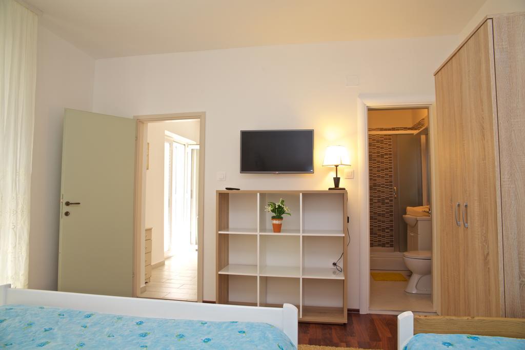 Antonija Apartments With Pool Biograd Na Moru Esterno foto