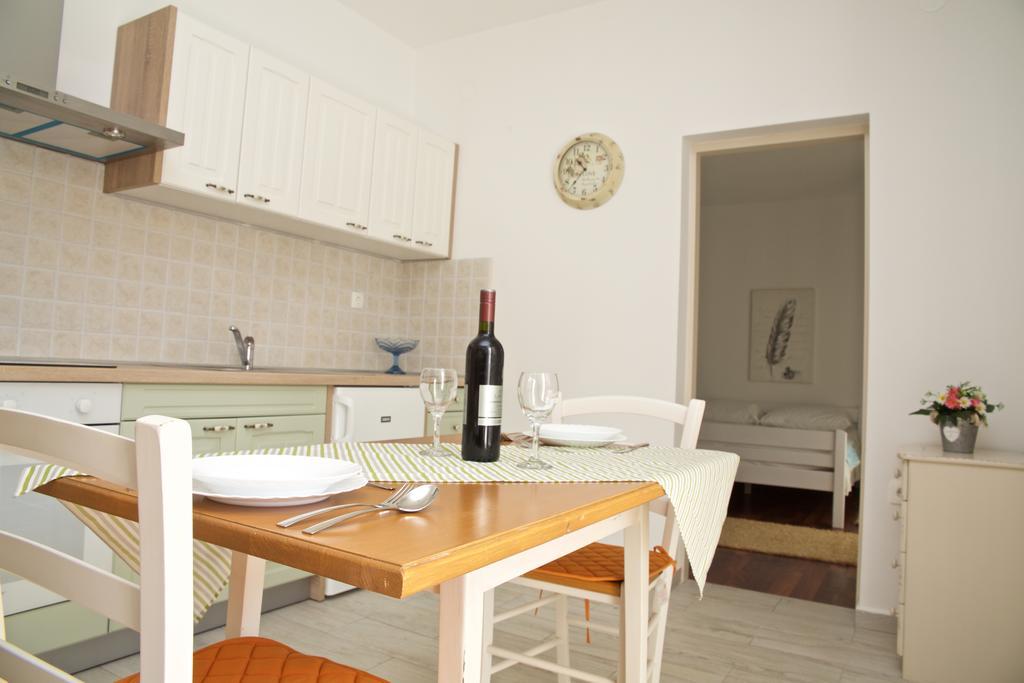 Antonija Apartments With Pool Biograd Na Moru Esterno foto