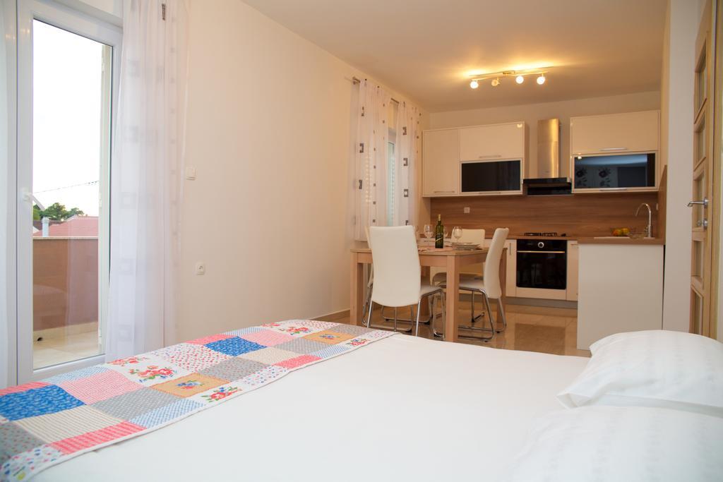 Antonija Apartments With Pool Biograd Na Moru Esterno foto