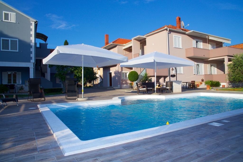 Antonija Apartments With Pool Biograd Na Moru Esterno foto