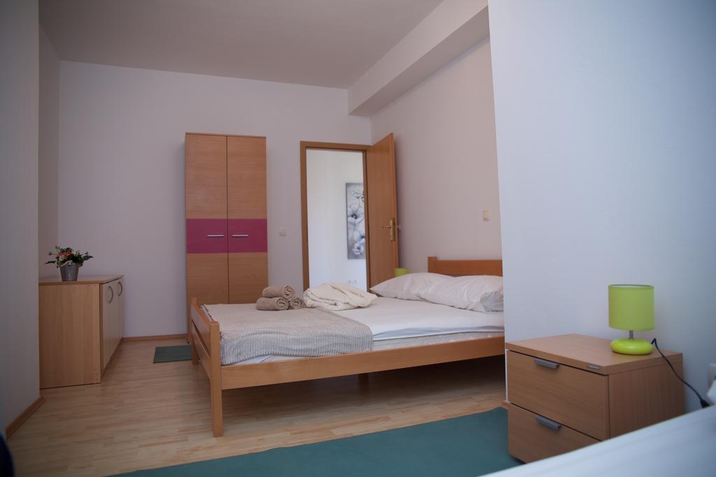 Antonija Apartments With Pool Biograd Na Moru Esterno foto
